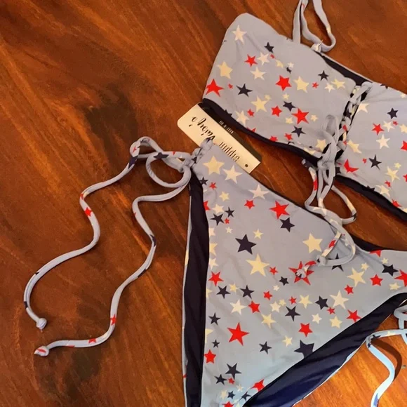 🆕Dippin’ Daisy’s Sky Star bikini set - Picture 10 of 15